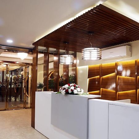 Awadh Inn Noida Bagian luar foto