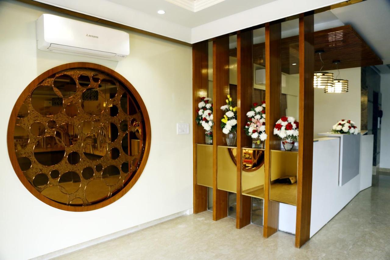 Awadh Inn Noida Bagian luar foto